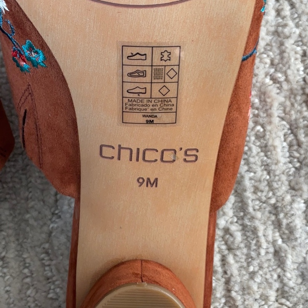 NIB Chico’s Floral Embroidered Suede Slides Size 9 - Picture 9 of 11